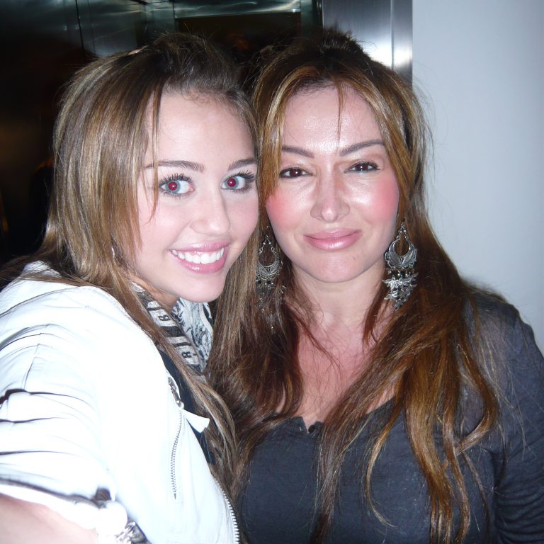 Miley Cyrus-Aysegul Ekinci
